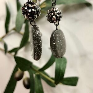 Gray Silver Glittery Rhinestone Drop Earrings